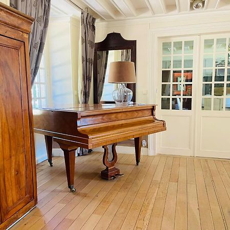 Maison Chaleureuse De 4 A 12 Personnes Neuville-aux-Bois Экстерьер фото