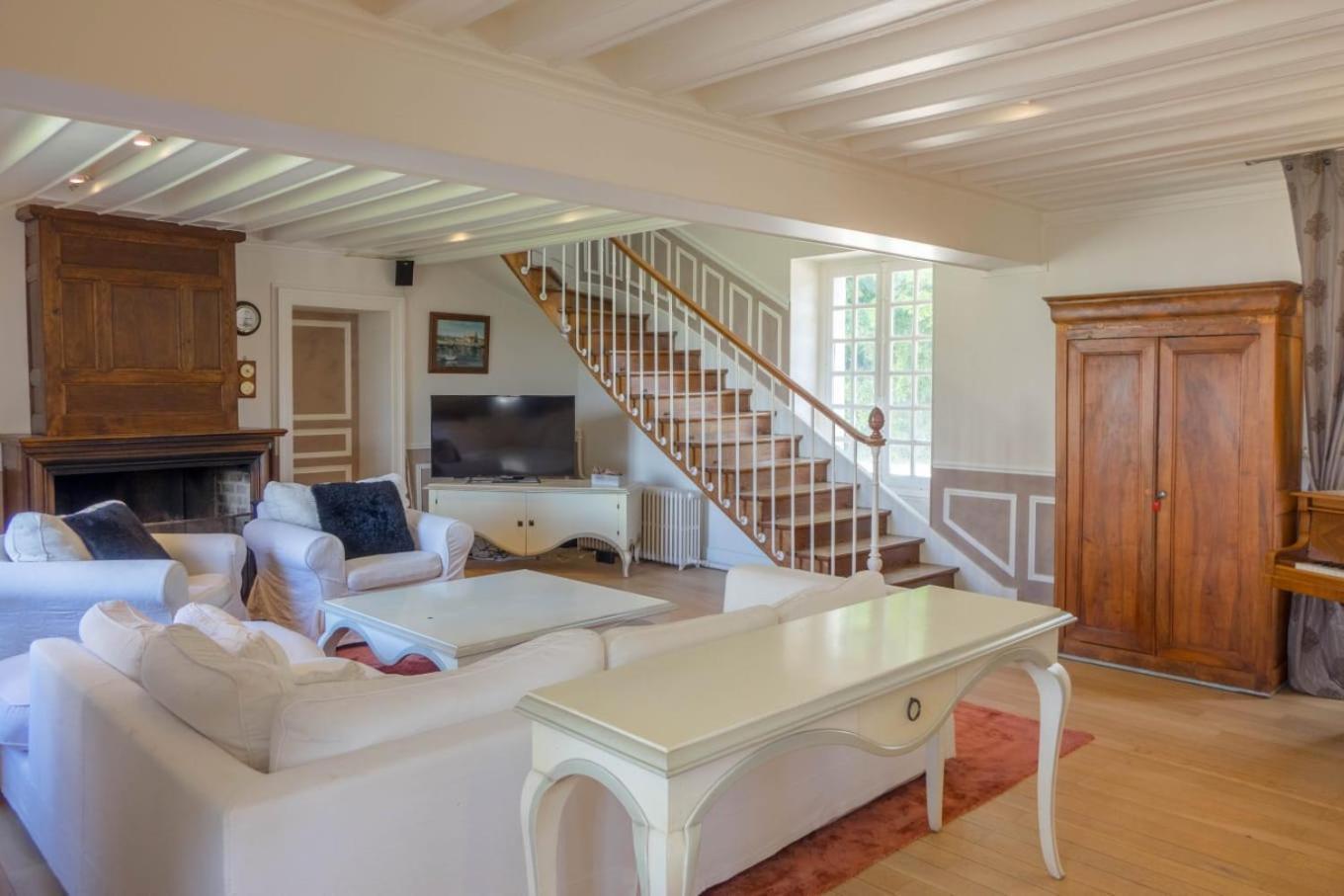 Maison Chaleureuse De 4 A 12 Personnes Neuville-aux-Bois Экстерьер фото