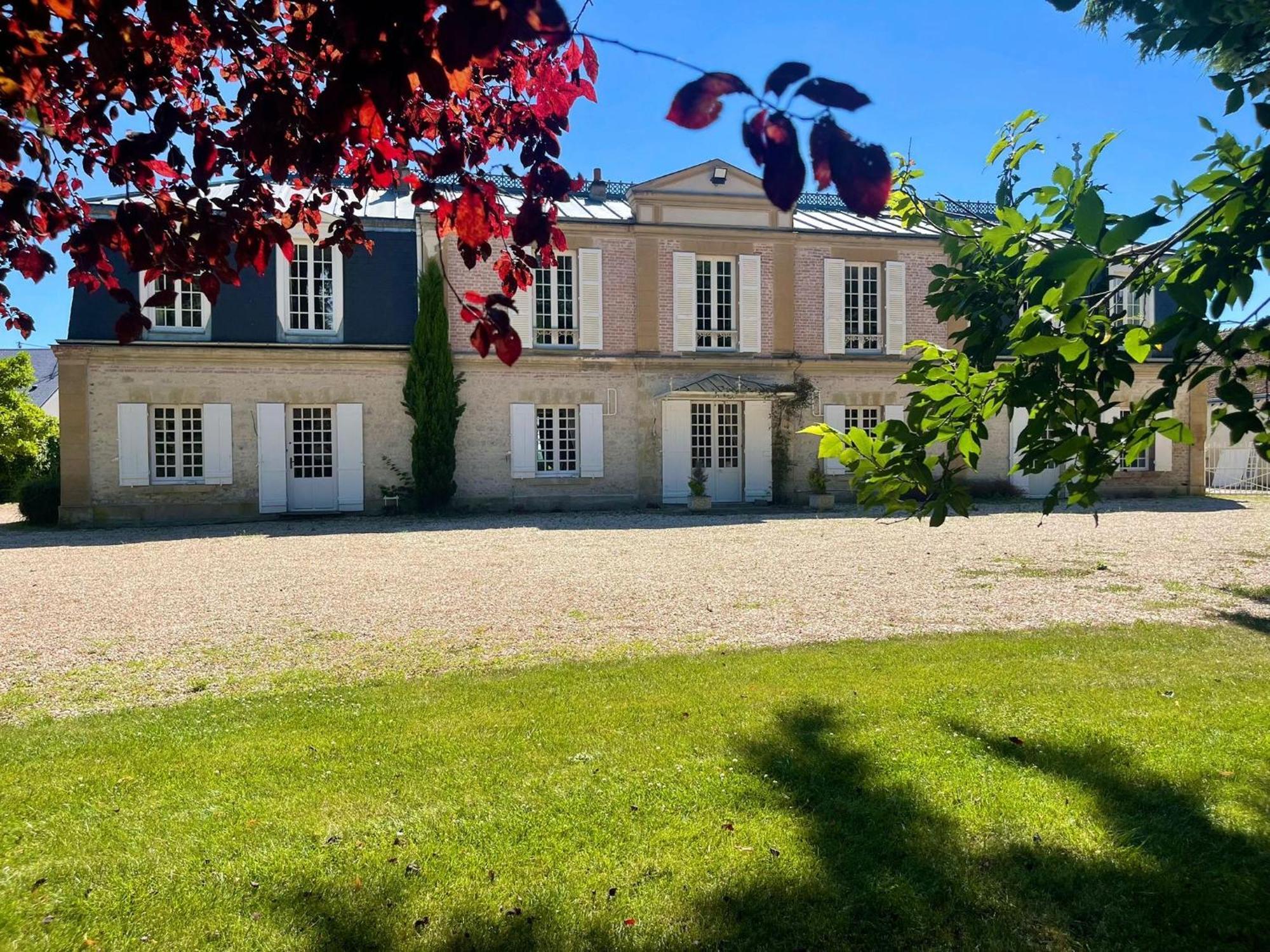 Maison Chaleureuse De 4 A 12 Personnes Neuville-aux-Bois Экстерьер фото